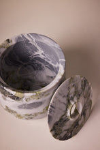 Load image into Gallery viewer, Urn 8 - 109
