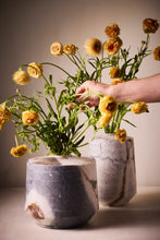 Load image into Gallery viewer, Urn 9 - 292
